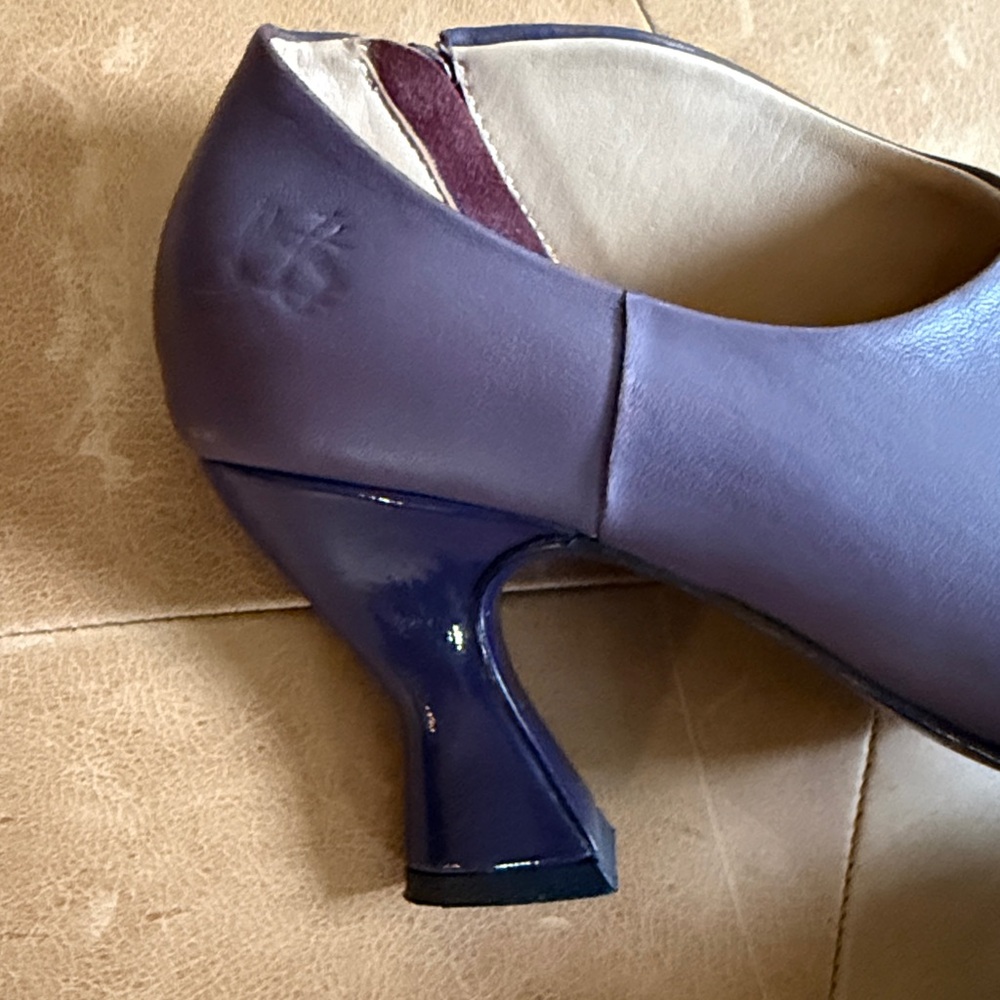 JOHN FLUEVOG super cute 6.5 bootie - Picture 3 of 13